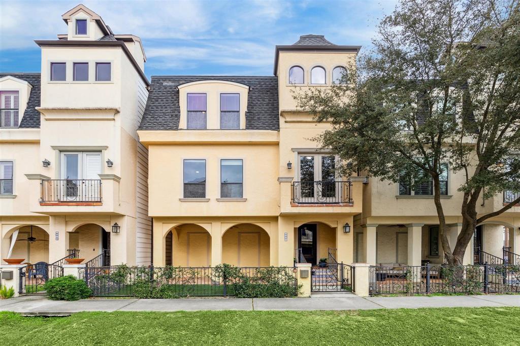2304 Couch Street, Houston, Texas image 1