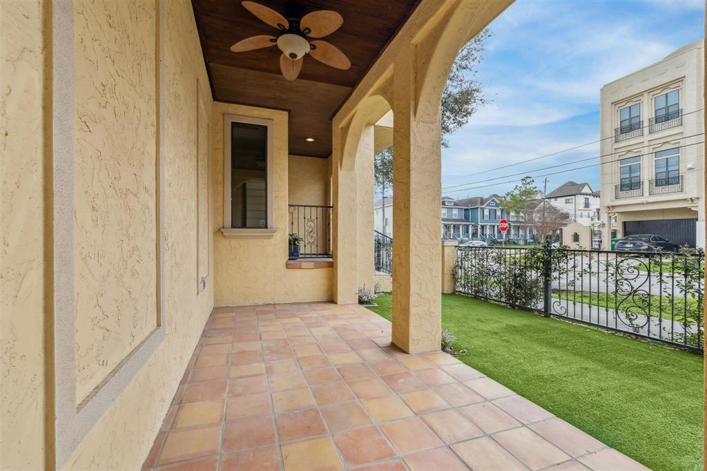 2304 Couch Street, Houston, Texas image 22