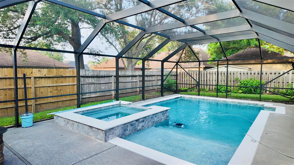 53 S Calla Lily Court, Lake Jackson, Texas image 18