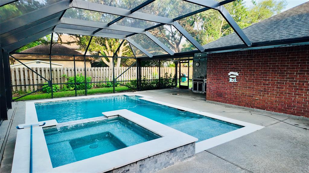 53 S Calla Lily Court, Lake Jackson, Texas image 19