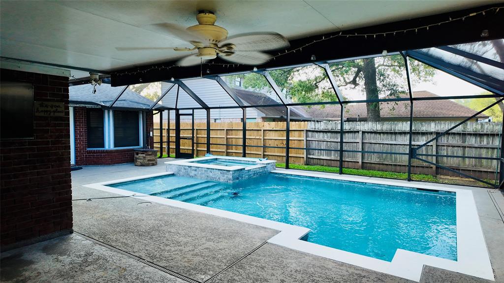 53 S Calla Lily Court, Lake Jackson, Texas image 21