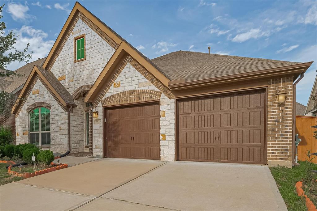 10623 Davlee Ln