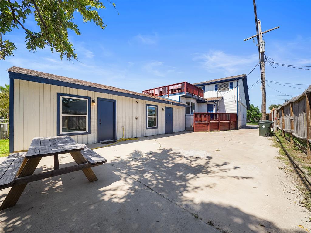 8007 Beluche Drive, Galveston, Texas image 29