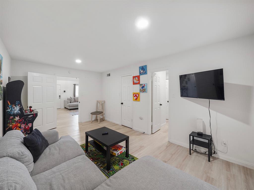 8007 Beluche Drive, Galveston, Texas image 16