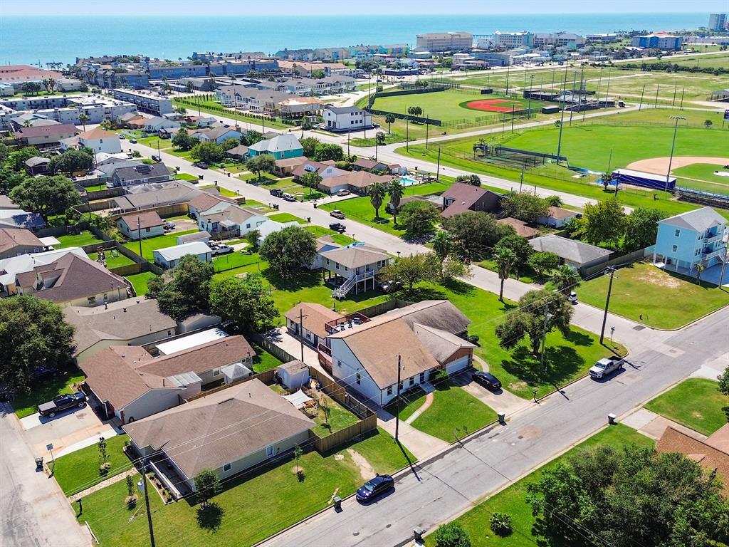 8007 Beluche Drive, Galveston, Texas image 36