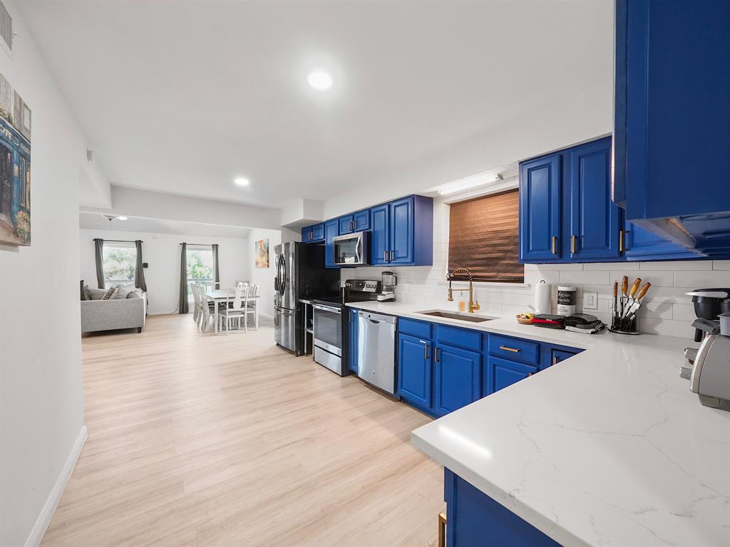 8007 Beluche Drive, Galveston, Texas image 13