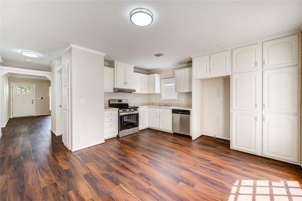10011 Summerberry Lane, Tomball, Texas image 11