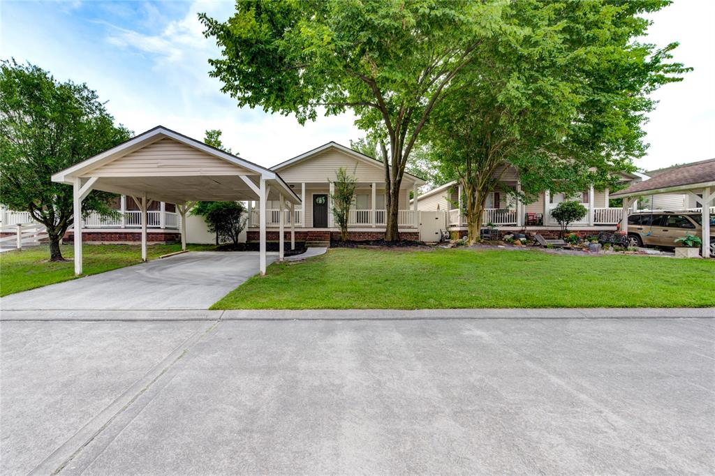 10011 Summerberry Lane, Tomball, Texas image 2