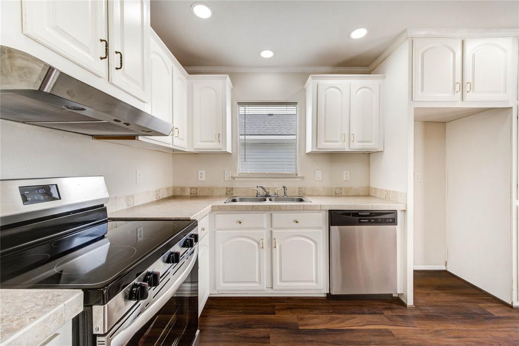 10011 Summerberry Lane, Tomball, Texas image 12