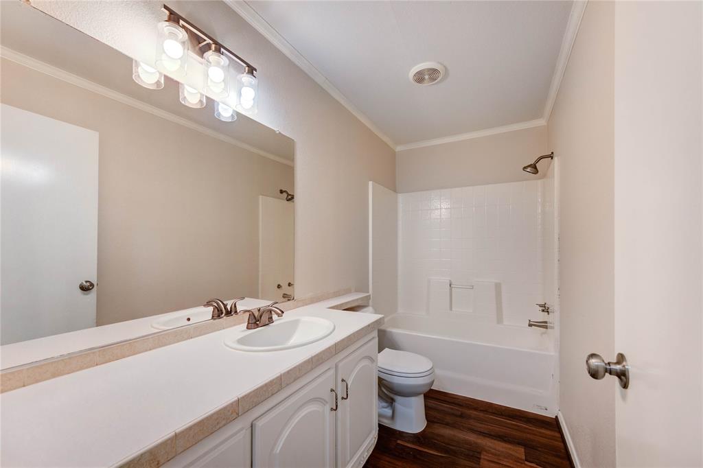 10011 Summerberry Lane, Tomball, Texas image 6