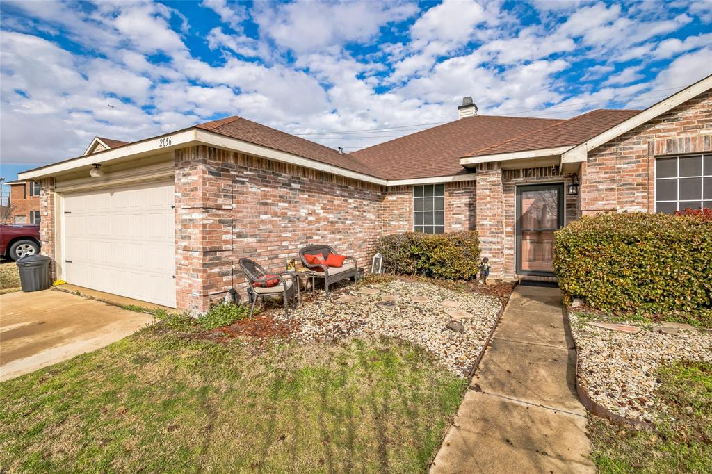 2056 Swenson Court, Grand Prairie, Texas image 2