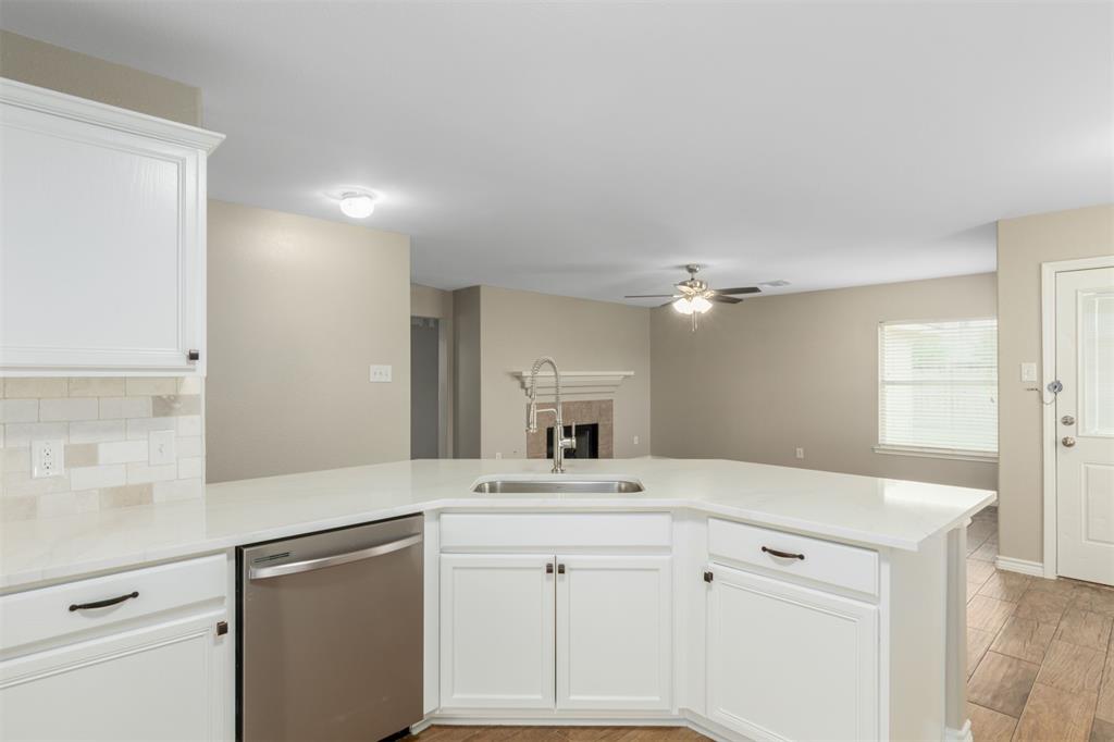 5206 Fairtide Drive, Baytown, Texas image 12