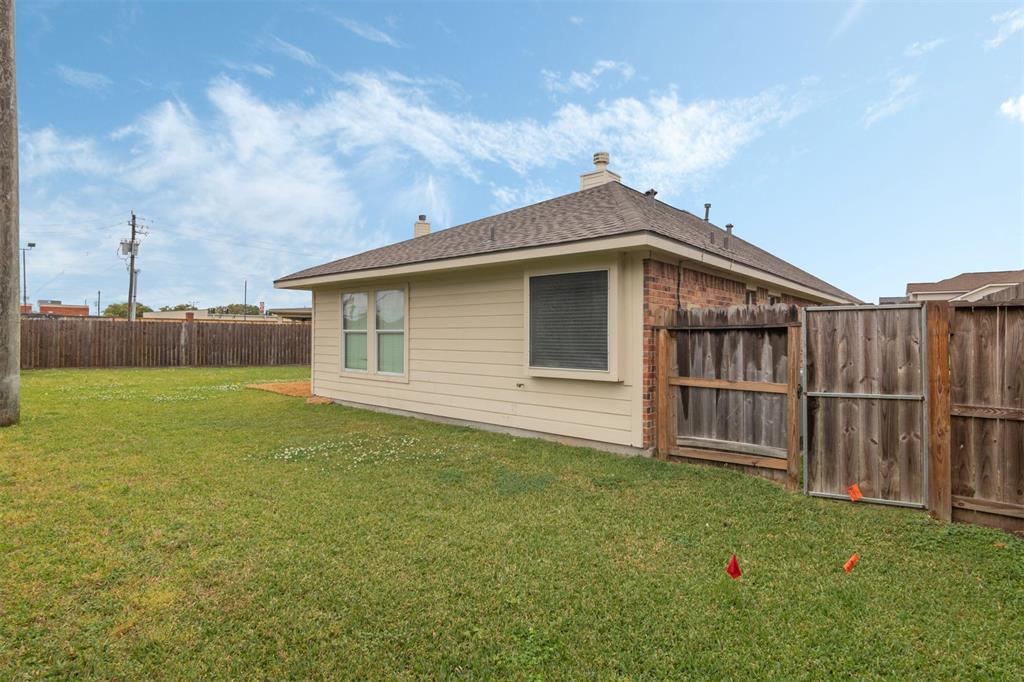 5206 Fairtide Drive, Baytown, Texas image 24
