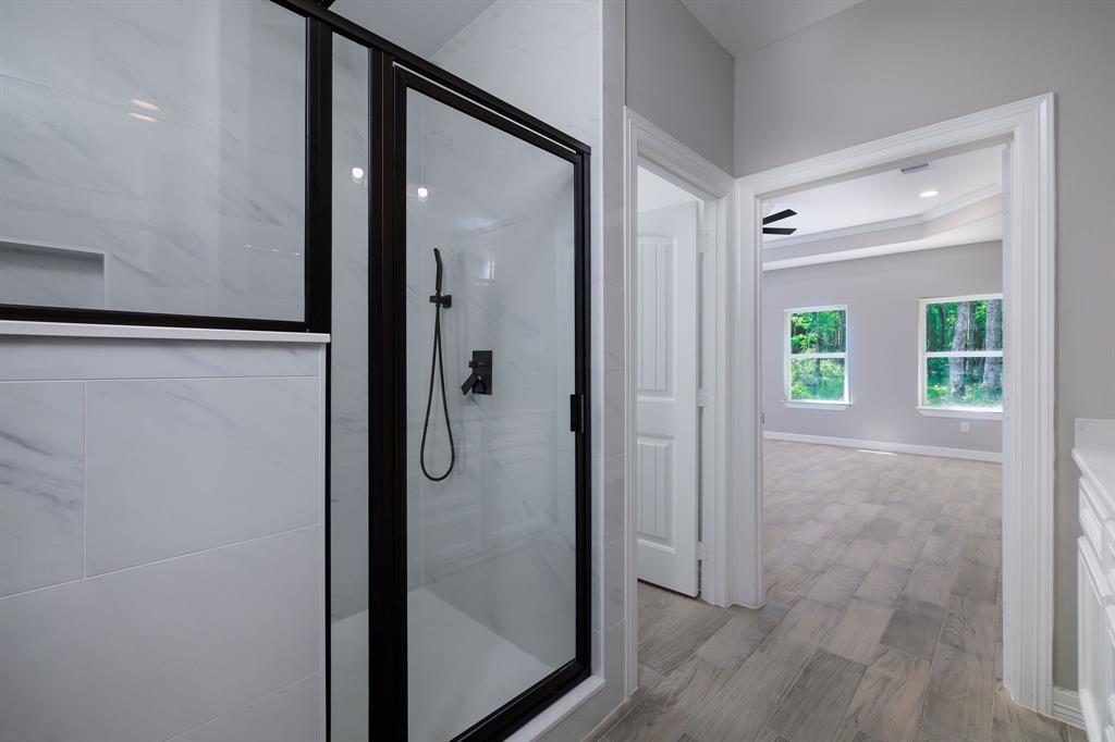 307 Grand View, Huntsville, Texas image 18