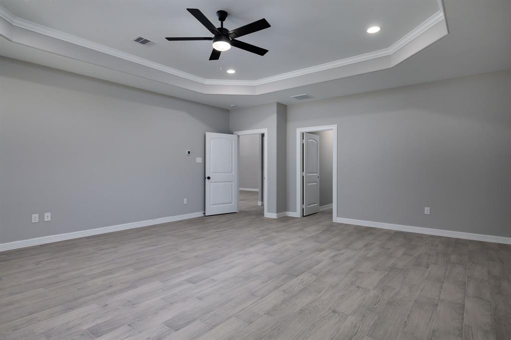 307 Grand View, Huntsville, Texas image 27