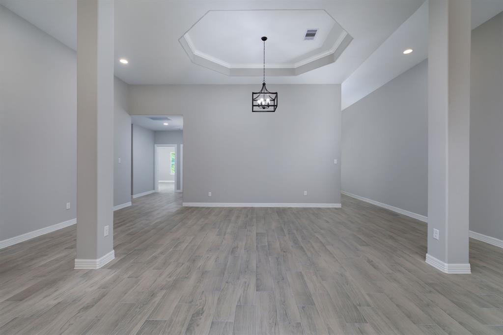 307 Grand View, Huntsville, Texas image 12