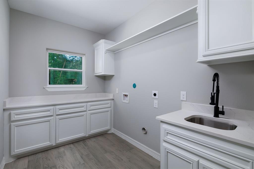 307 Grand View, Huntsville, Texas image 35