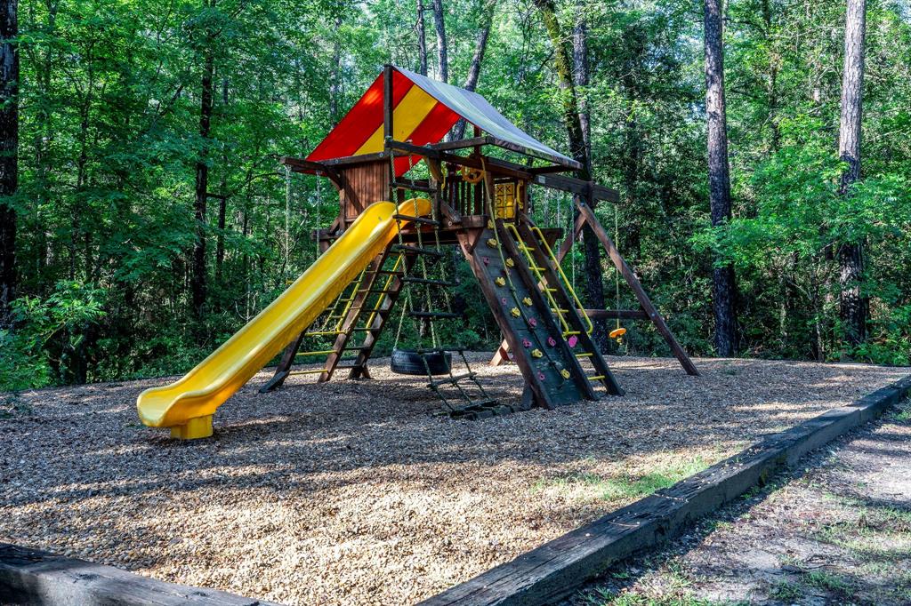 307 Grand View, Huntsville, Texas image 36