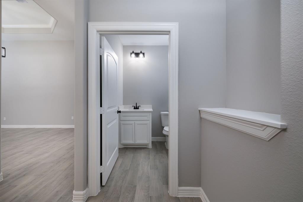 307 Grand View, Huntsville, Texas image 33