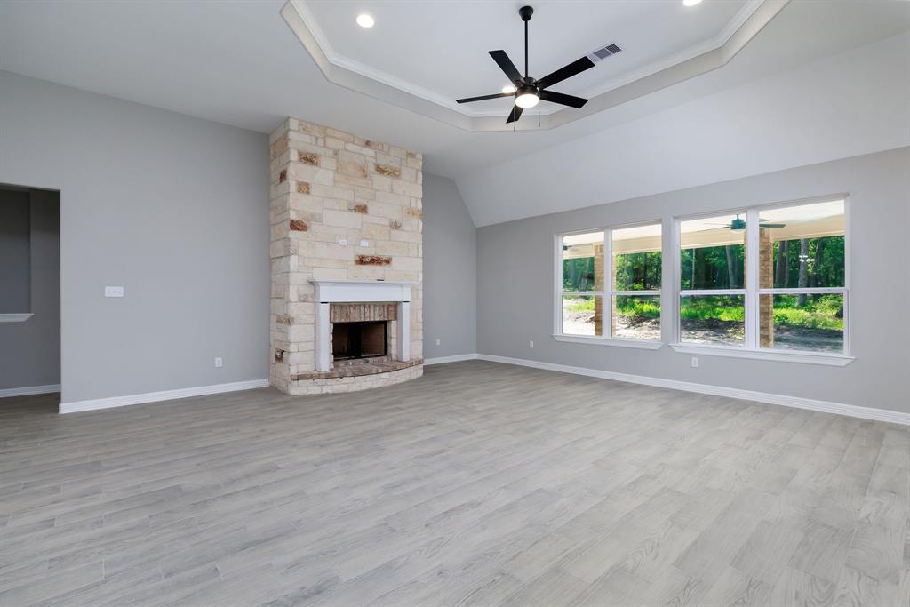 307 Grand View, Huntsville, Texas image 5
