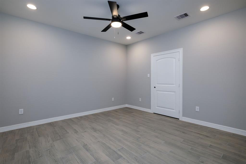 307 Grand View, Huntsville, Texas image 31