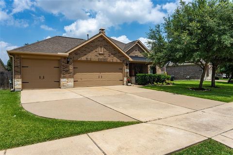 Single Family Residence in Richmond TX 5102 Ruby Rock Way.jpg