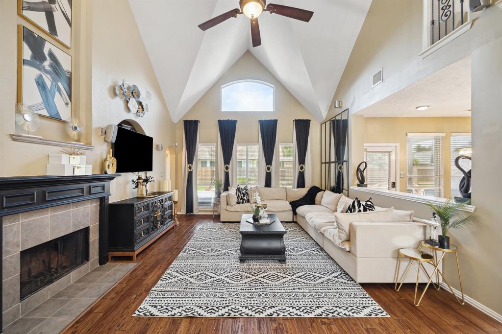 4011 Bellinger Way, Missouri City, Texas image 3