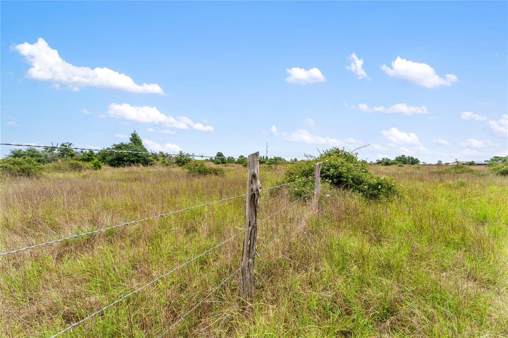 1055 Lisa Mae Road, Bellville, Texas image 33