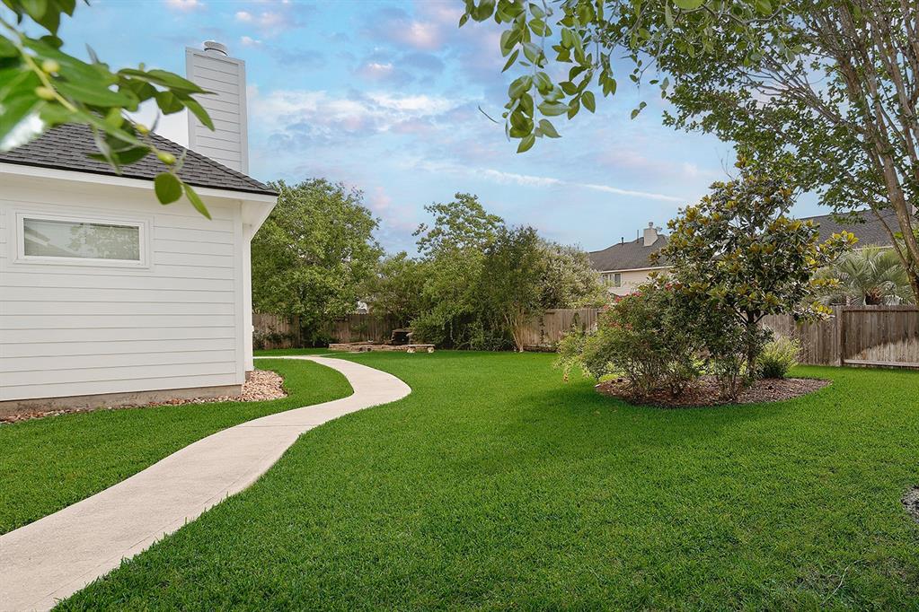 8102 Hideaway Run Way, Spring, Texas image 31