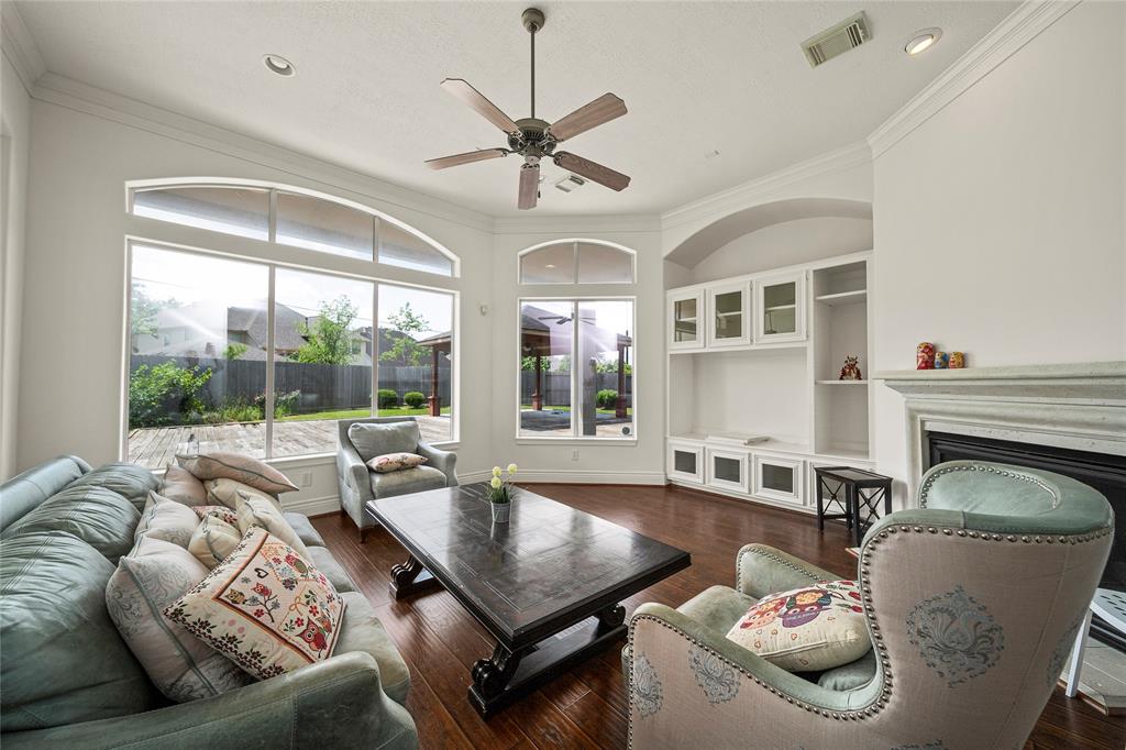 5407 Oakville Court, Sugar Land, Texas image 2