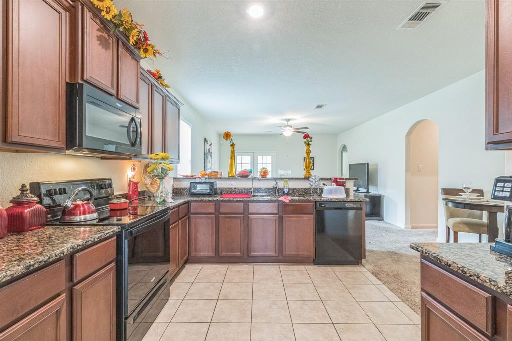 9526 Opal Gates Drive, Rosharon, Texas image 14