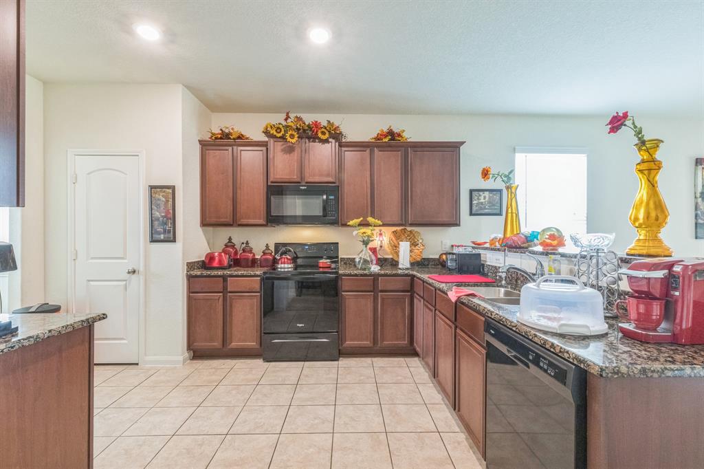9526 Opal Gates Drive, Rosharon, Texas image 15