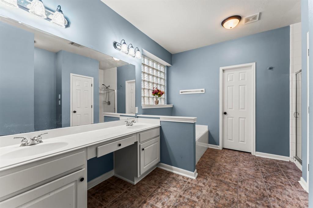 11 Snow Woods Court, The Woodlands, Texas image 16