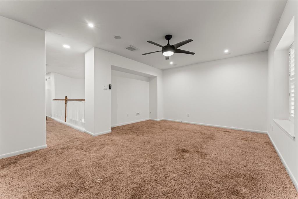 11 Snow Woods Court, The Woodlands, Texas image 18