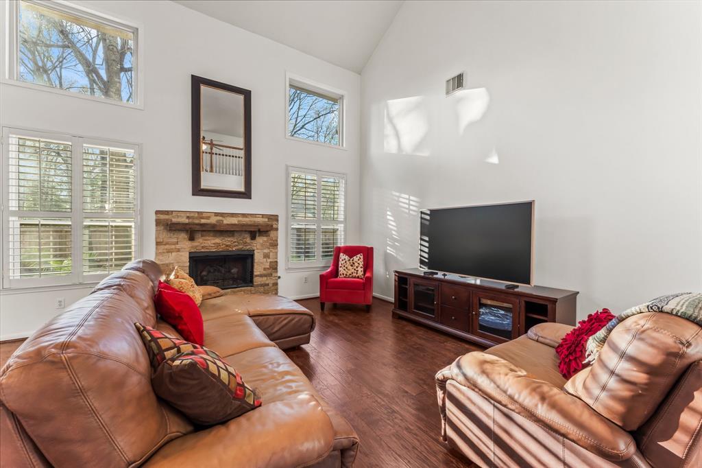 11 Snow Woods Court, The Woodlands, Texas image 7