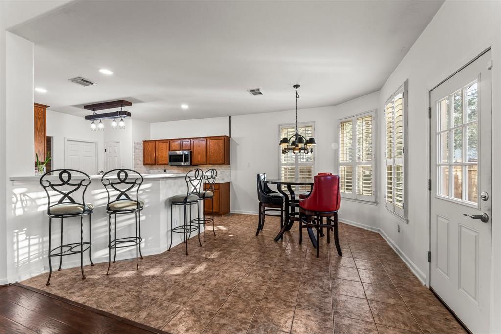 11 Snow Woods Court, The Woodlands, Texas image 8