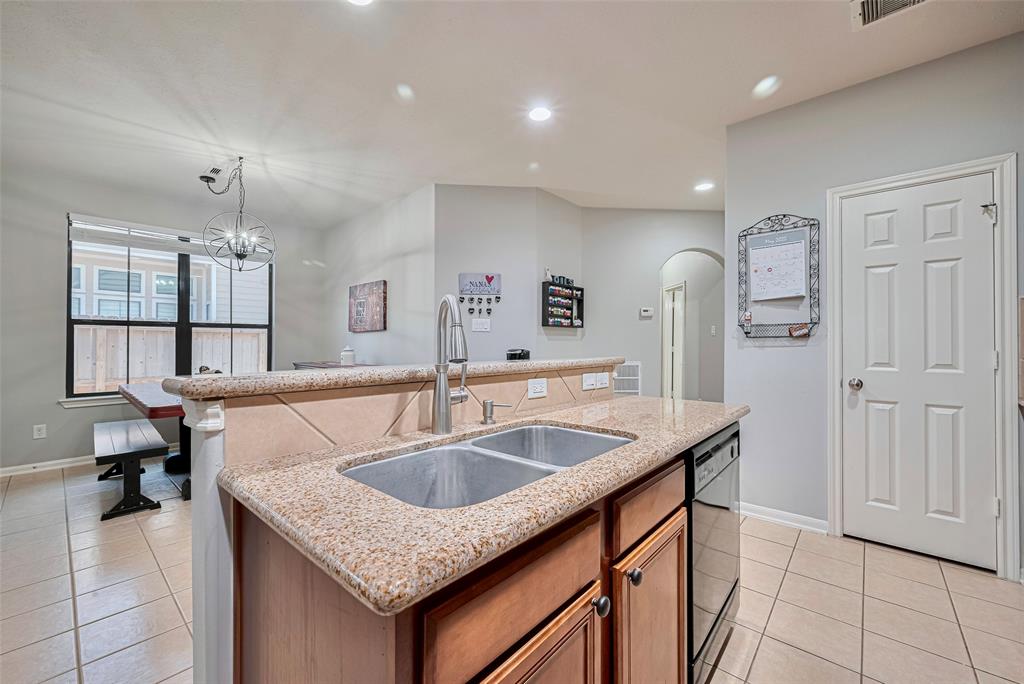 3619 Standing Rock Drive, Spring, Texas image 13