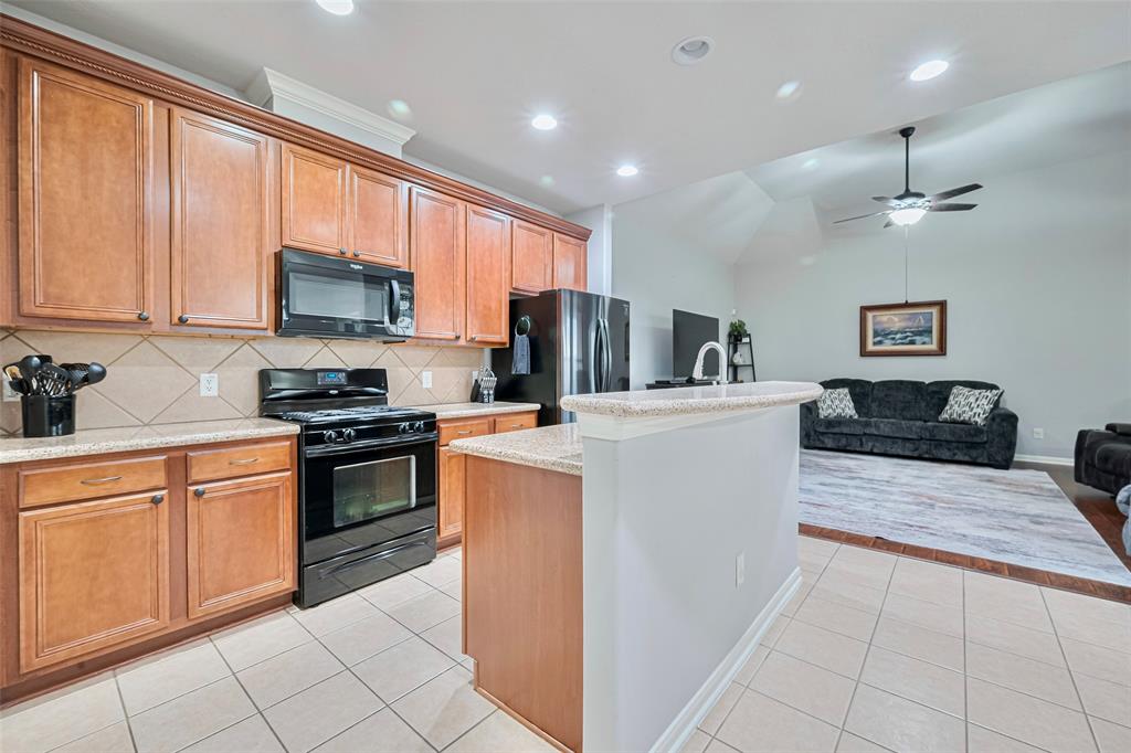 3619 Standing Rock Drive, Spring, Texas image 9