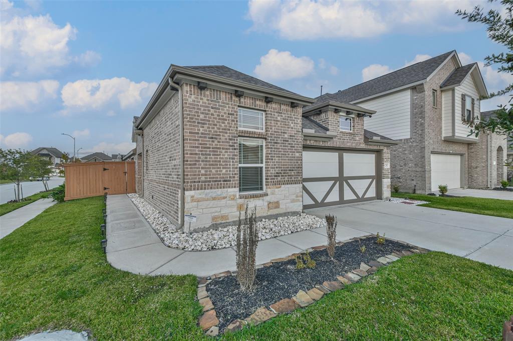 12811 Ilderton Drive, Humble, Texas image 38