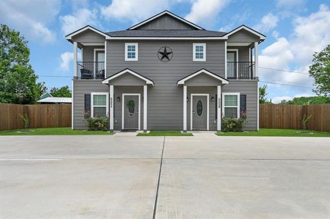 Duplex in Houston TX 6421 Osprey Drive.jpg