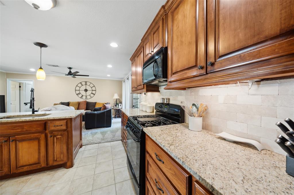 3431 Bristlecone Trail, Spring, Texas image 10