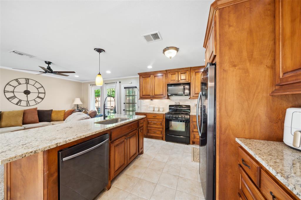 3431 Bristlecone Trail, Spring, Texas image 9