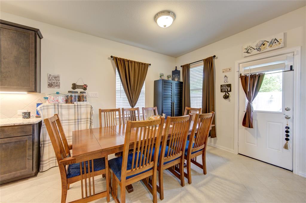 8438 Sunset Isles Drive, Baytown, Texas image 13