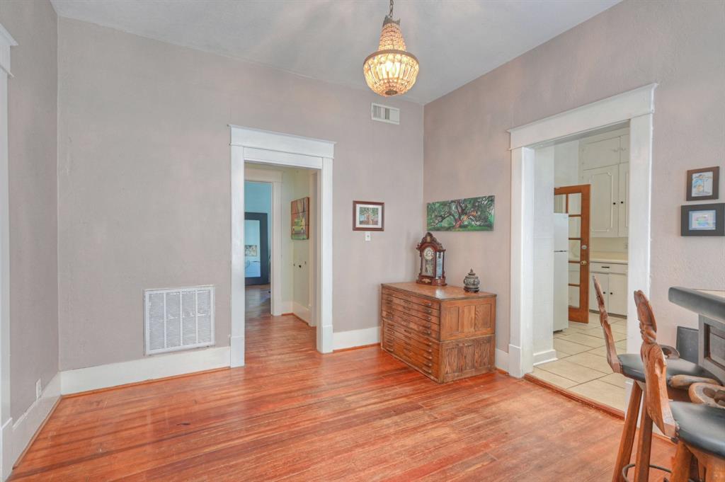 3115 Avenue P 1/2, Galveston, Texas image 9