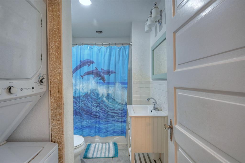 3115 Avenue P 1/2, Galveston, Texas image 11