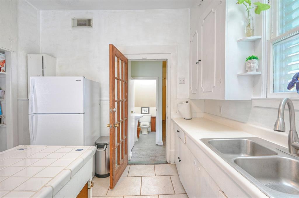 3115 Avenue P 1/2, Galveston, Texas image 16