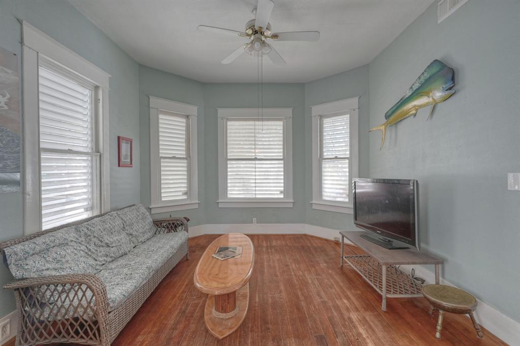 3115 Avenue P 1/2, Galveston, Texas image 5