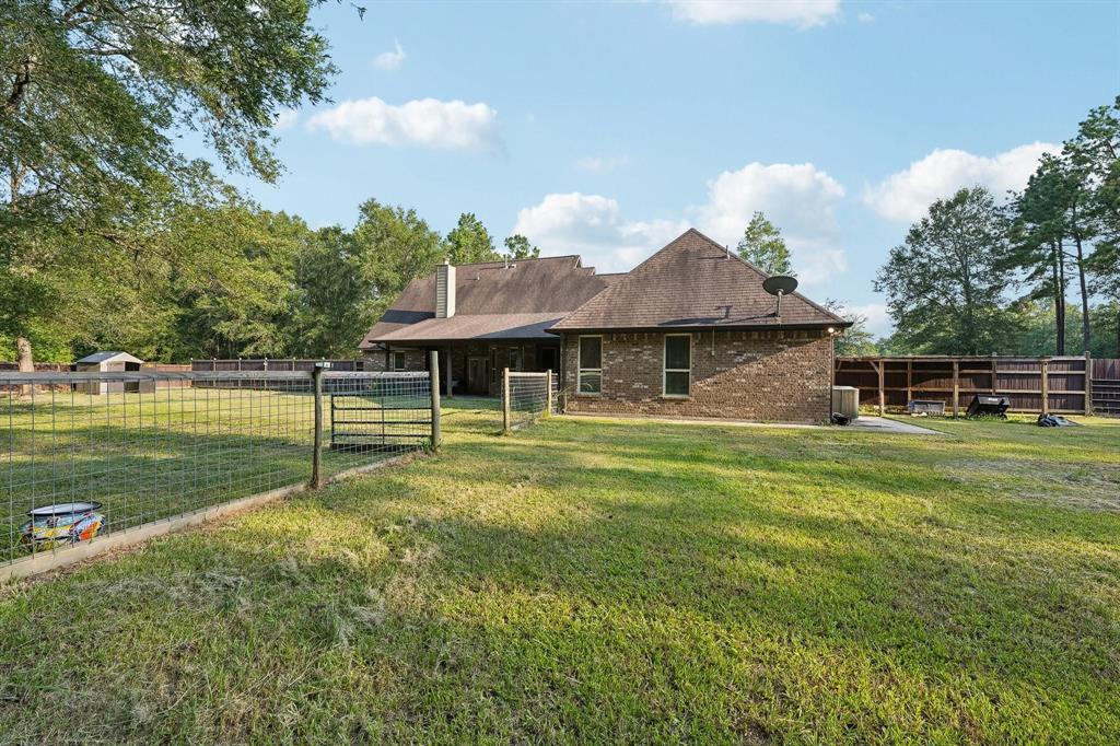 532 County Rd 632, Dayton, Texas image 42