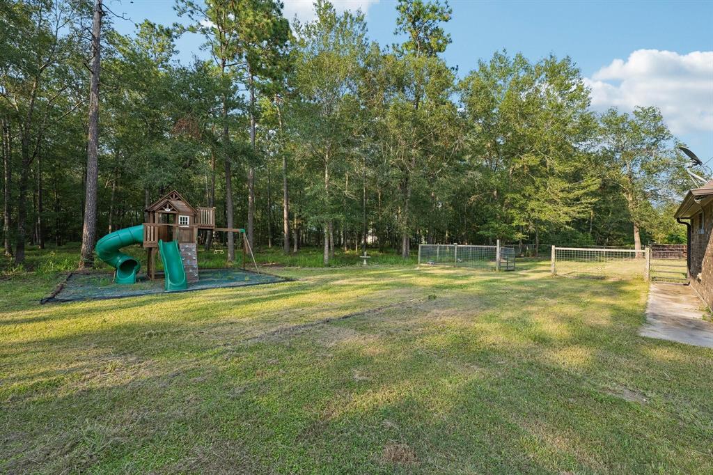 532 County Rd 632, Dayton, Texas image 10
