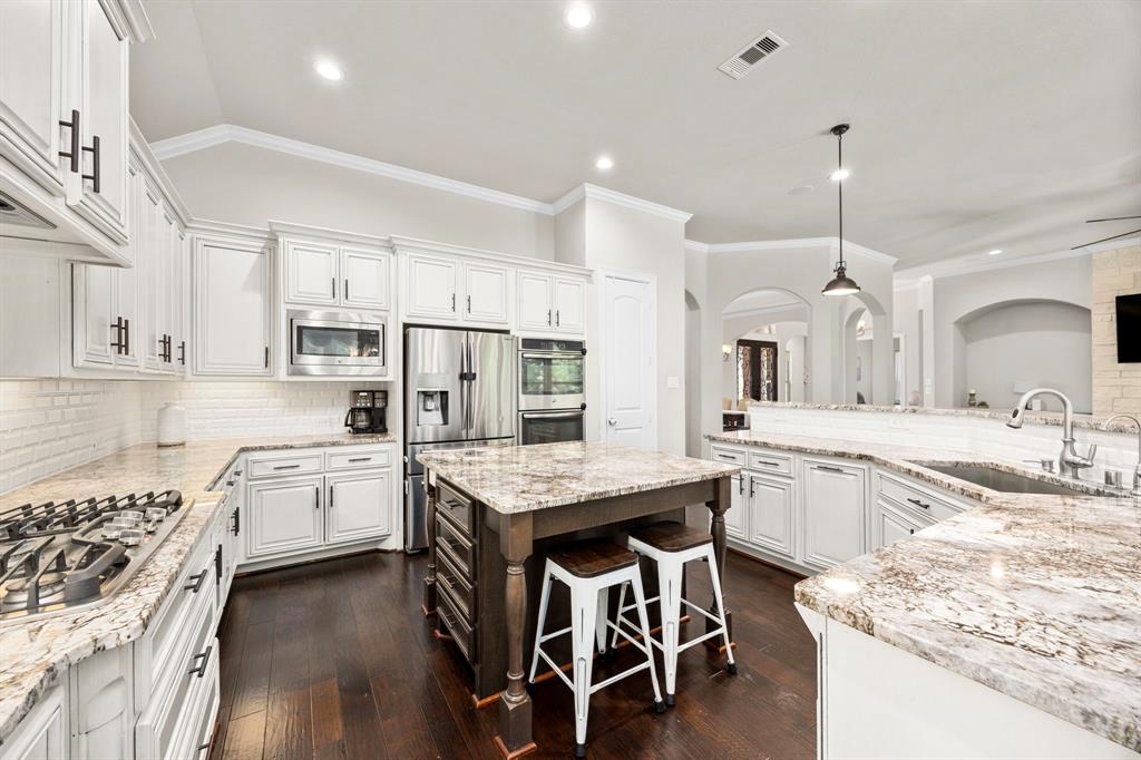 22 Aviano Circle, Missouri City, Texas image 15